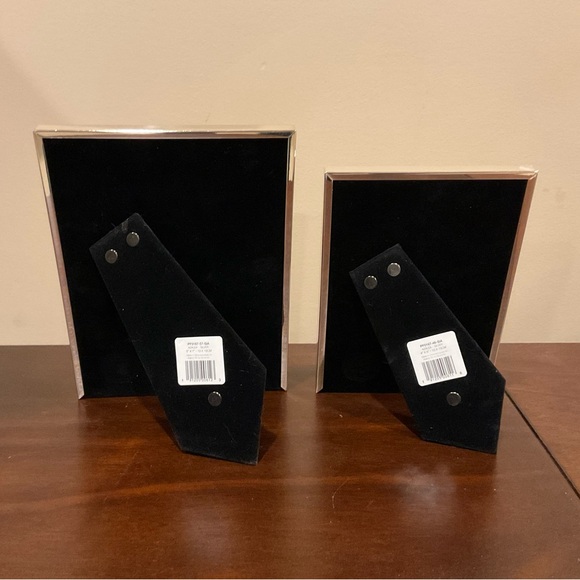 2 Beautiful Silver Picture Frames 5x7 and 4x6 🖼️ - Picture 4 of 4